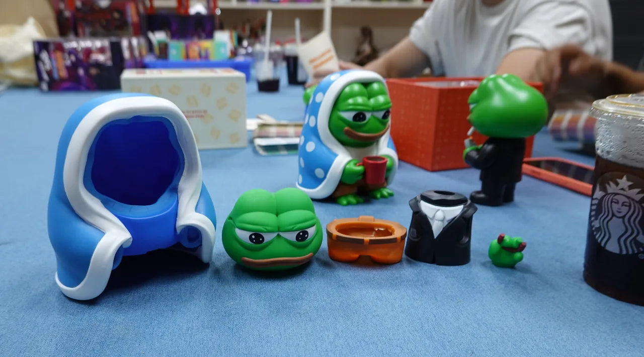The making of Desk Frens